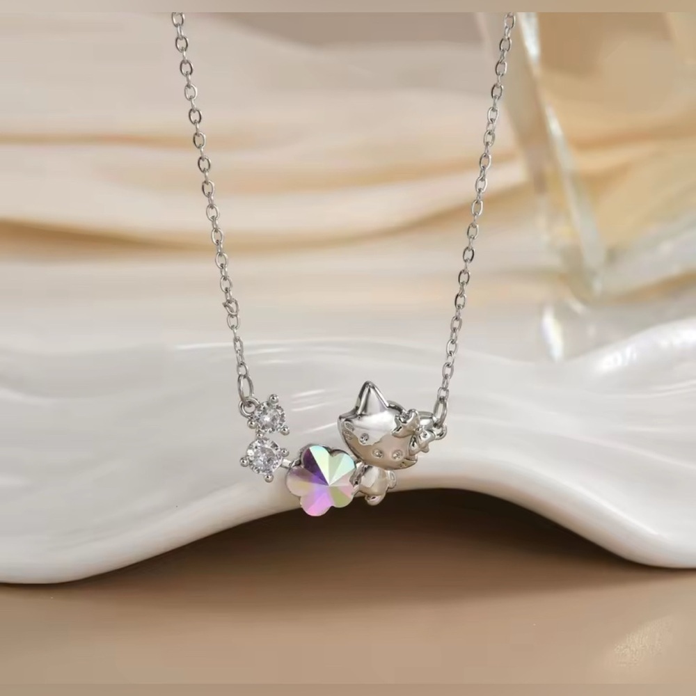 18K White Gold Hello Kitty Kitten Flower Crystal Diamond Accent Pendant Necklace - Picture 2 of 2